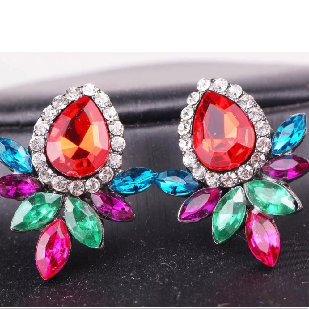 Pretty statement earrings - Picture 3 of 3